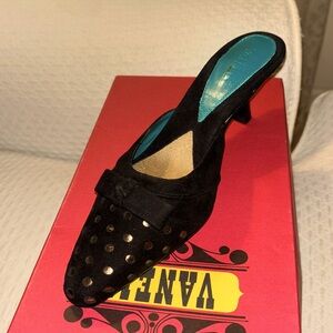 Vaneli suede mules NIB